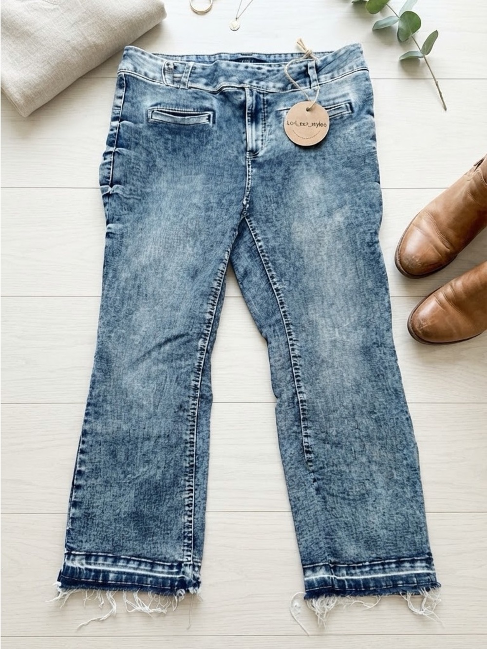 Women's Ankle Crop Jeans in Light Blue Washed Denim